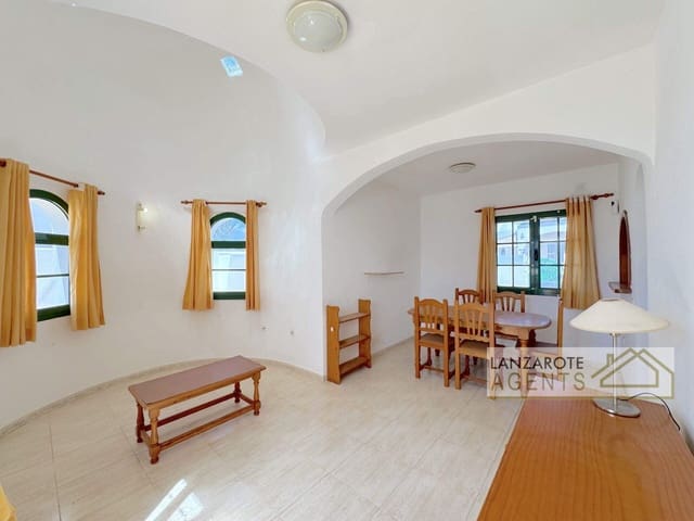 2 makuuhuone Bungalow myytävänä paikassa Playa Blanca, Yaiza mukana uima-altaan - 280 000 € (Ref: 8482534)