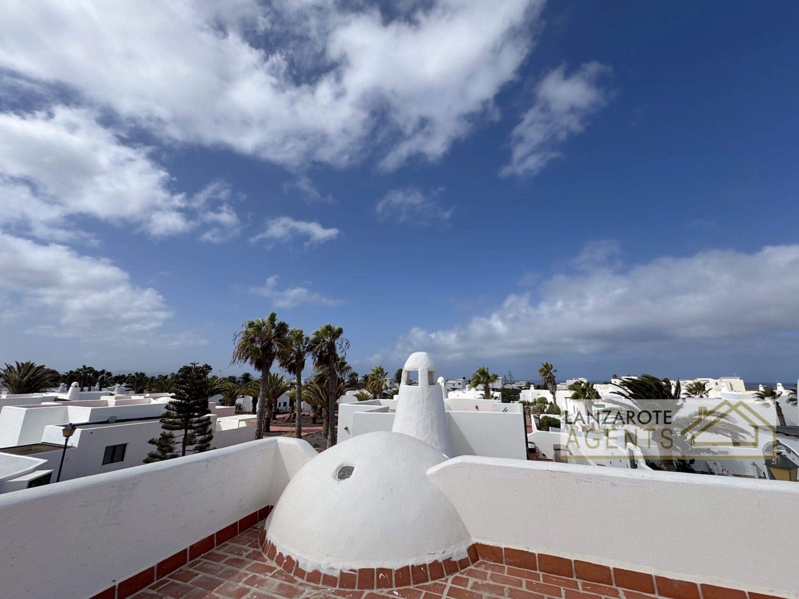 2 sovrum Bungalow till salu i Playa Blanca med pool - 280 000 € (Ref: 8482534)