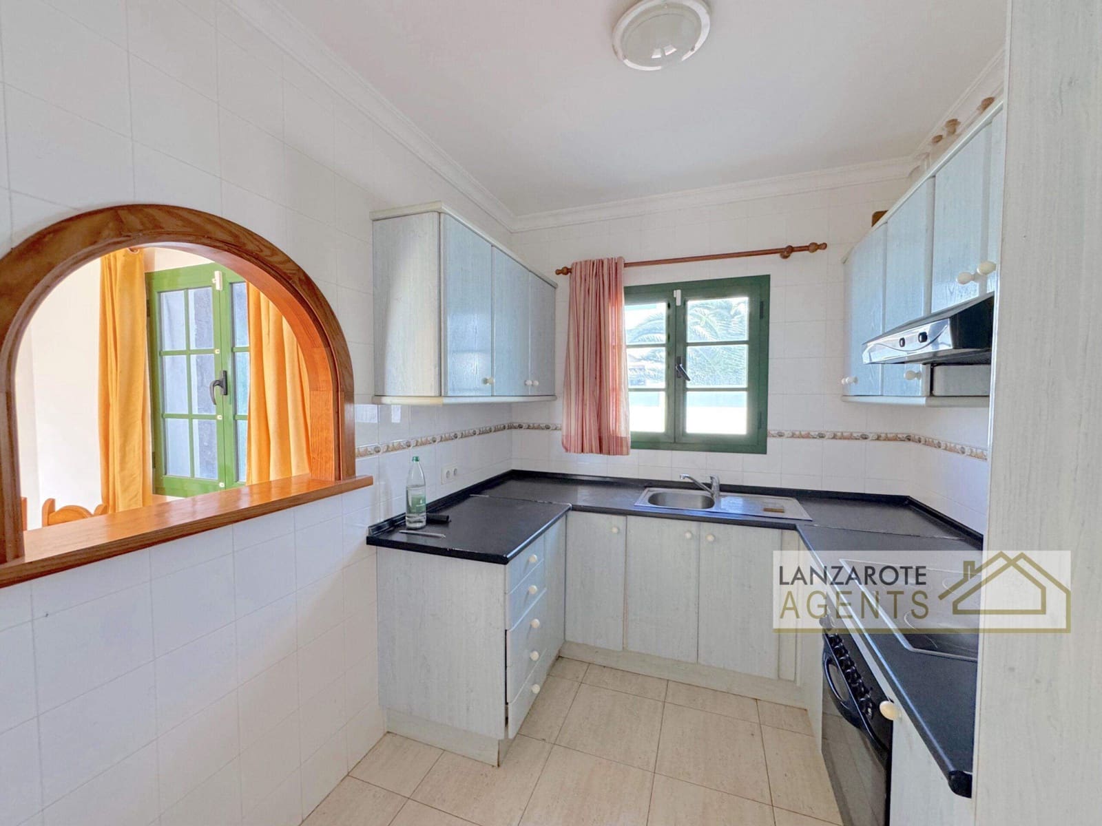 2 bedroom Bungalow for sale in Playa Blanca with pool - € 280,000 (Ref: 8482534)