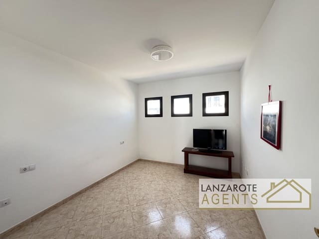 3 soverom Villa til salgs i Playa Blanca, Yaiza - € 440 000 (Ref: 8512312)