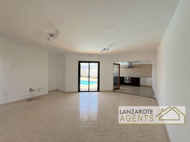 3 makuuhuone Huvila myytävänä paikassa Playa Blanca, Yaiza - 440 000 € (Ref: 8512312)