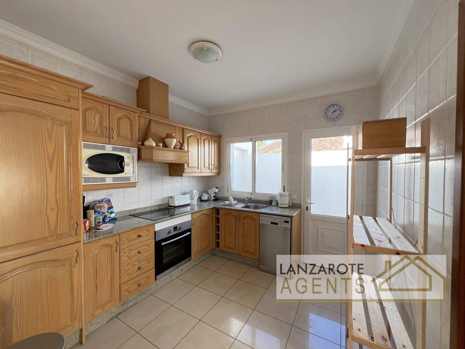 4 soveværelse Villa til salg i Playa Blanca - € 849.000 (Ref: 8637220)
