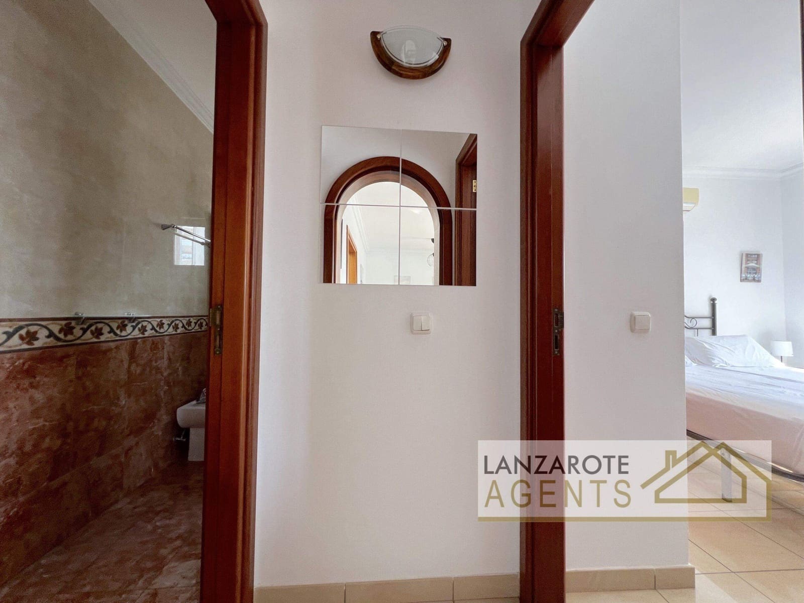 4 soveværelse Villa til salg i Playa Blanca - € 849.000 (Ref: 8637220)