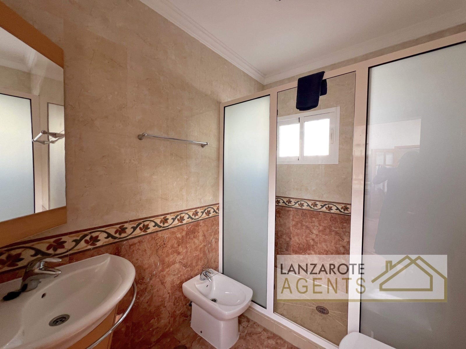 4 soveværelse Villa til salg i Playa Blanca - € 849.000 (Ref: 8637220)