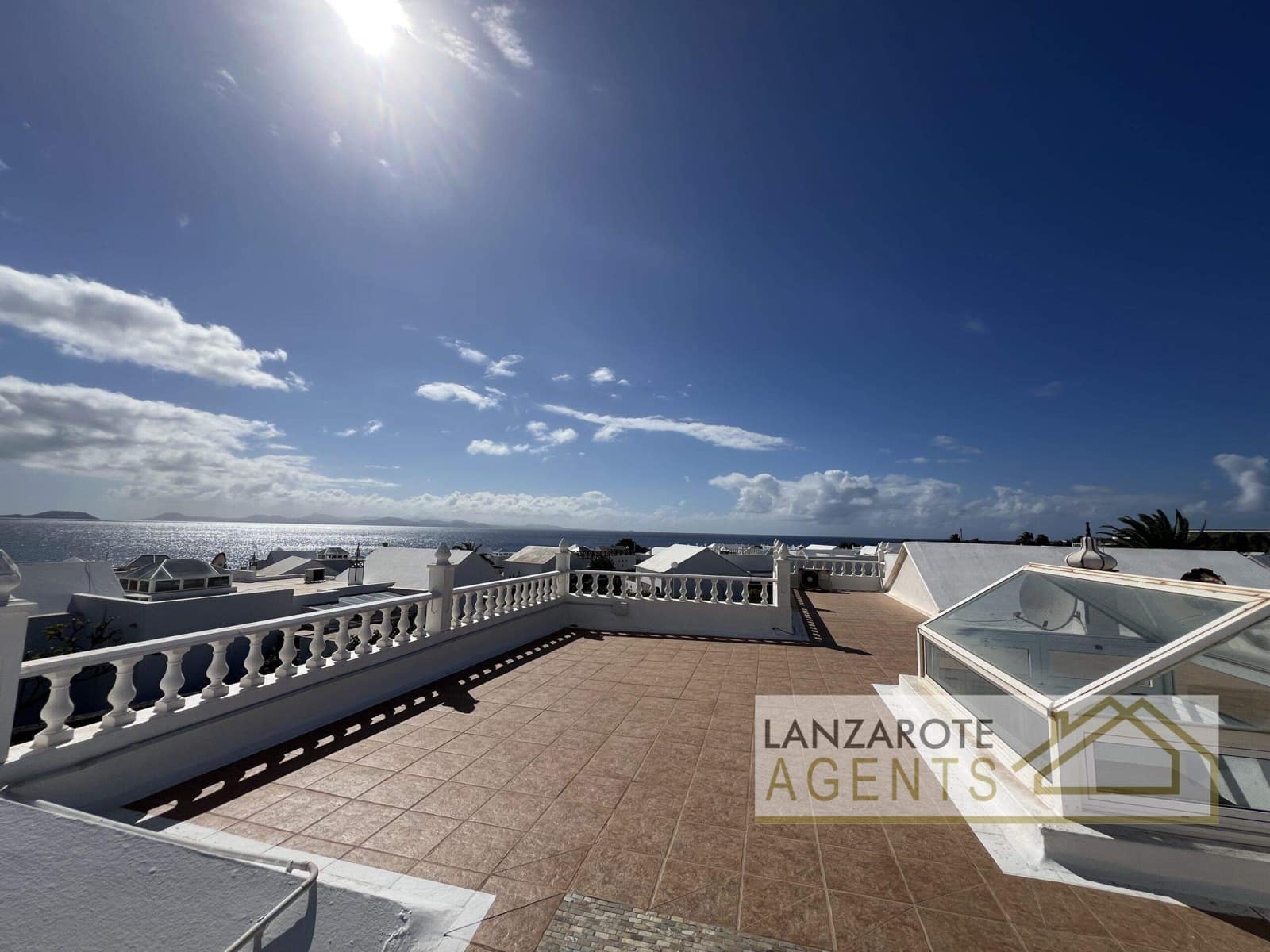 4 soveværelse Villa til salg i Playa Blanca - € 849.000 (Ref: 8637220)