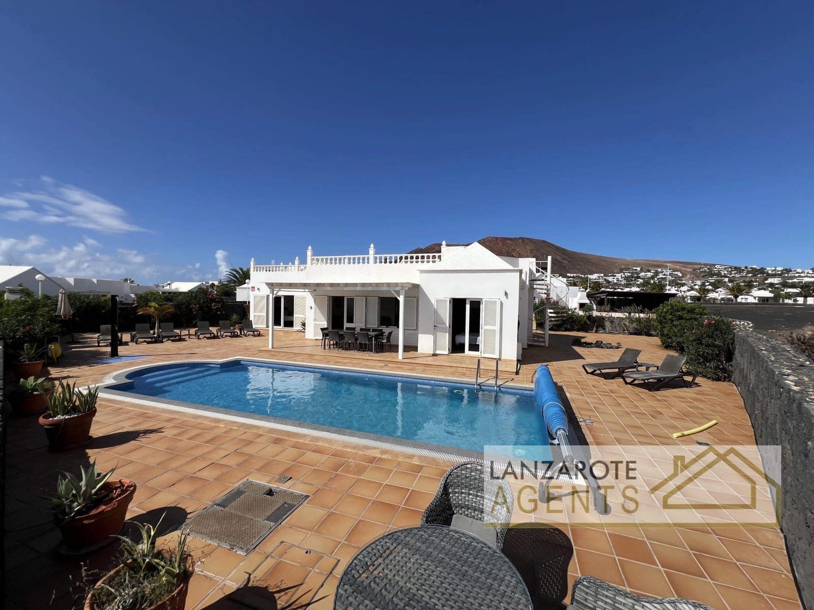 4 soveværelse Villa til salg i Playa Blanca - € 849.000 (Ref: 8637220)