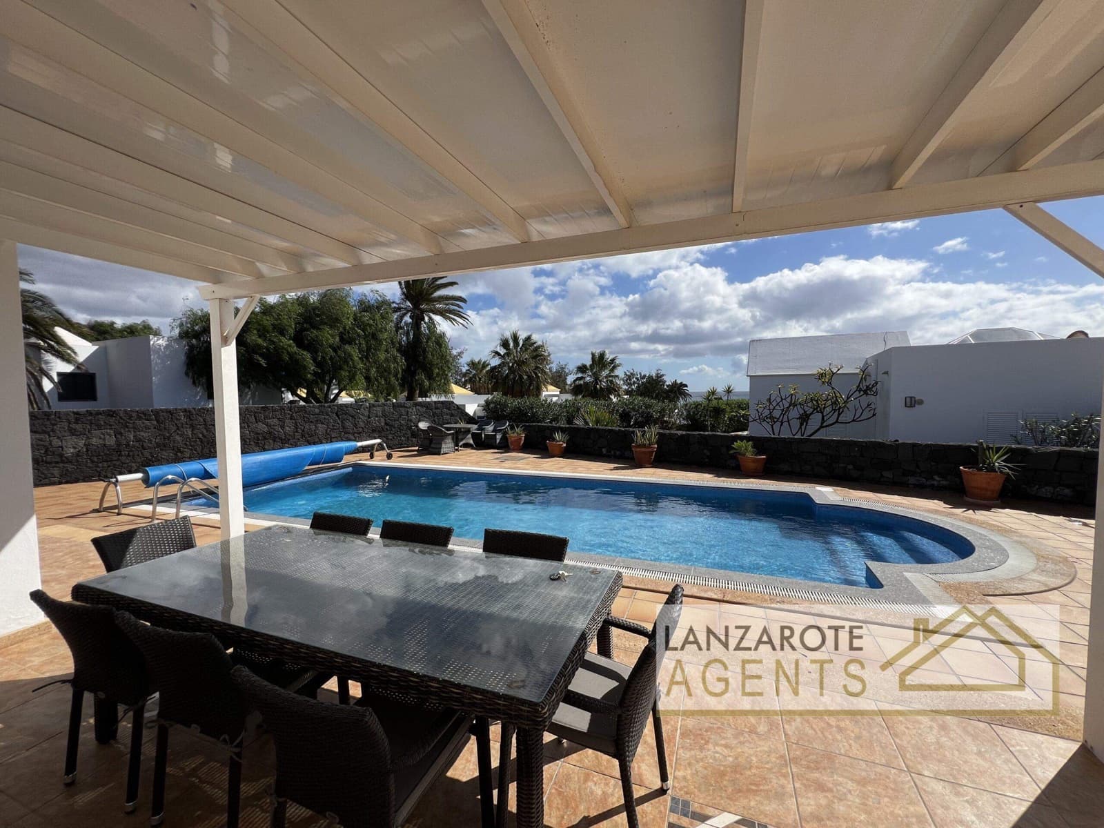 4 soveværelse Villa til salg i Playa Blanca - € 849.000 (Ref: 8637220)