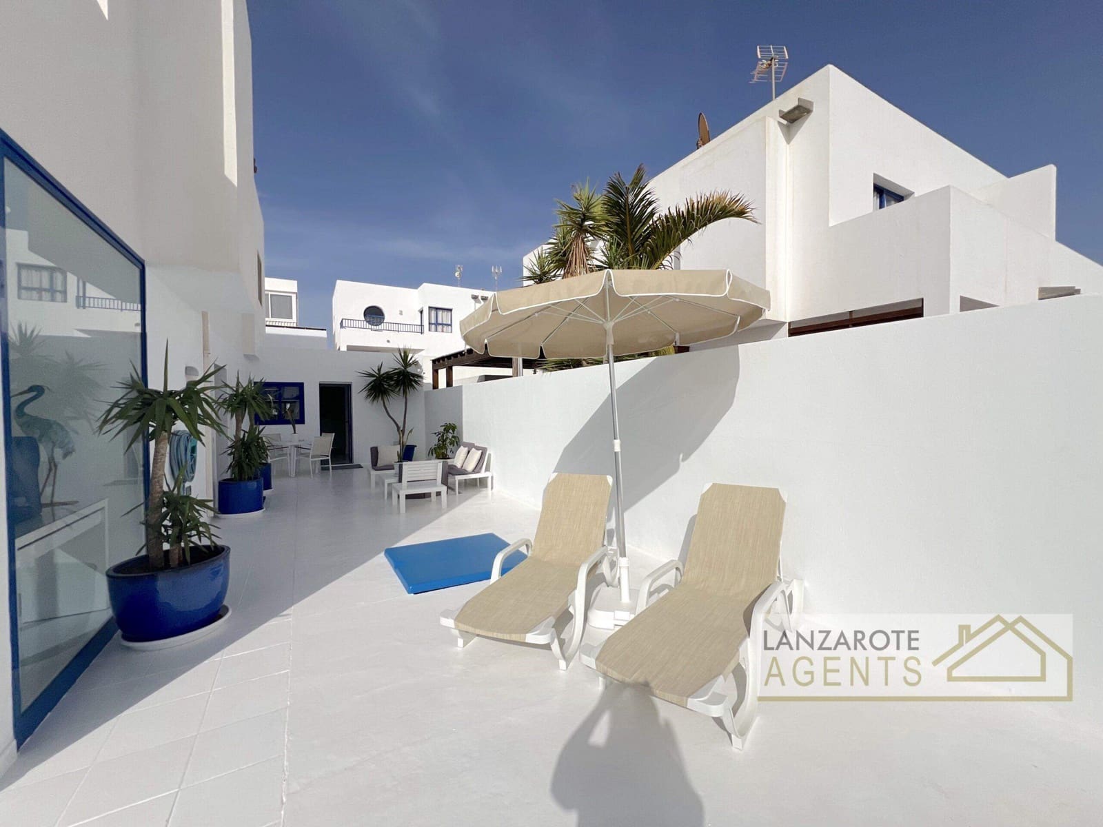 3 soverom Villa til salgs i Playa Blanca - € 497 000 (Ref: 8682687)