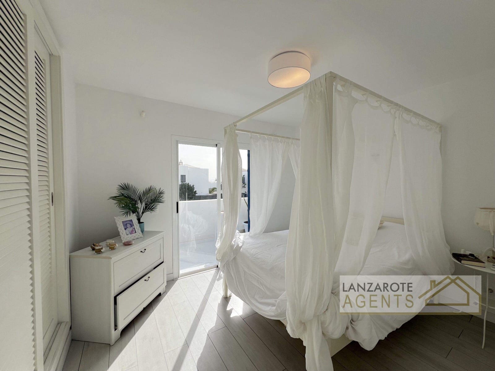 3 soverom Villa til salgs i Playa Blanca - € 497 000 (Ref: 8682687)