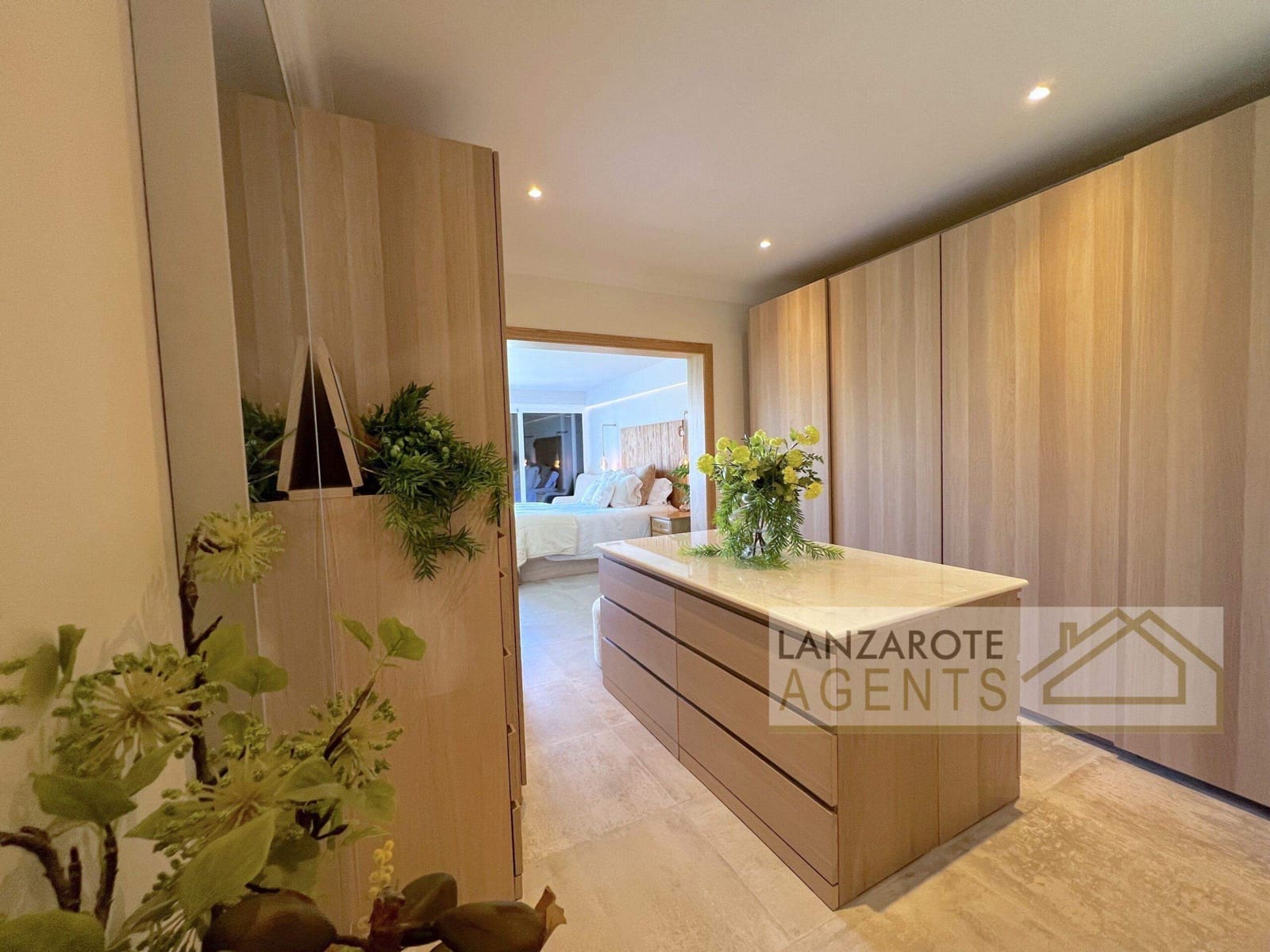 3 soveværelse Villa til salg i Playa Blanca med swimmingpool - € 715.000 (Ref: 8802499)