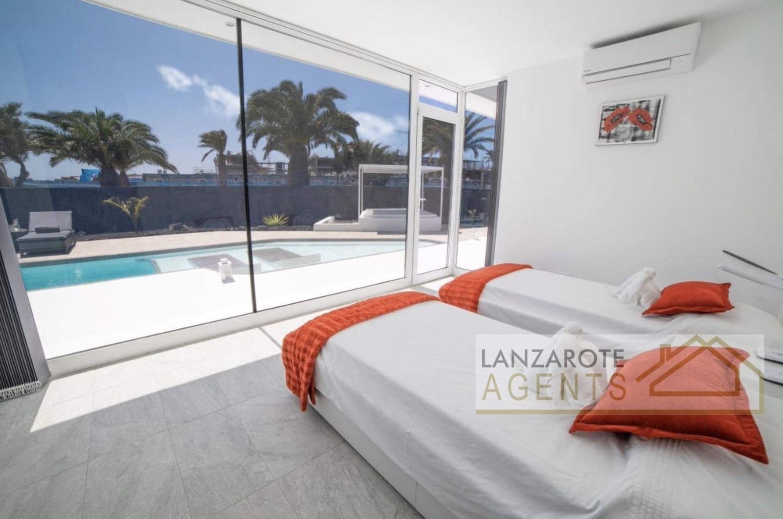 4 Zimmer Villa zu verkaufen in Playa Blanca - 1.350.000 € (Ref: 8813445)