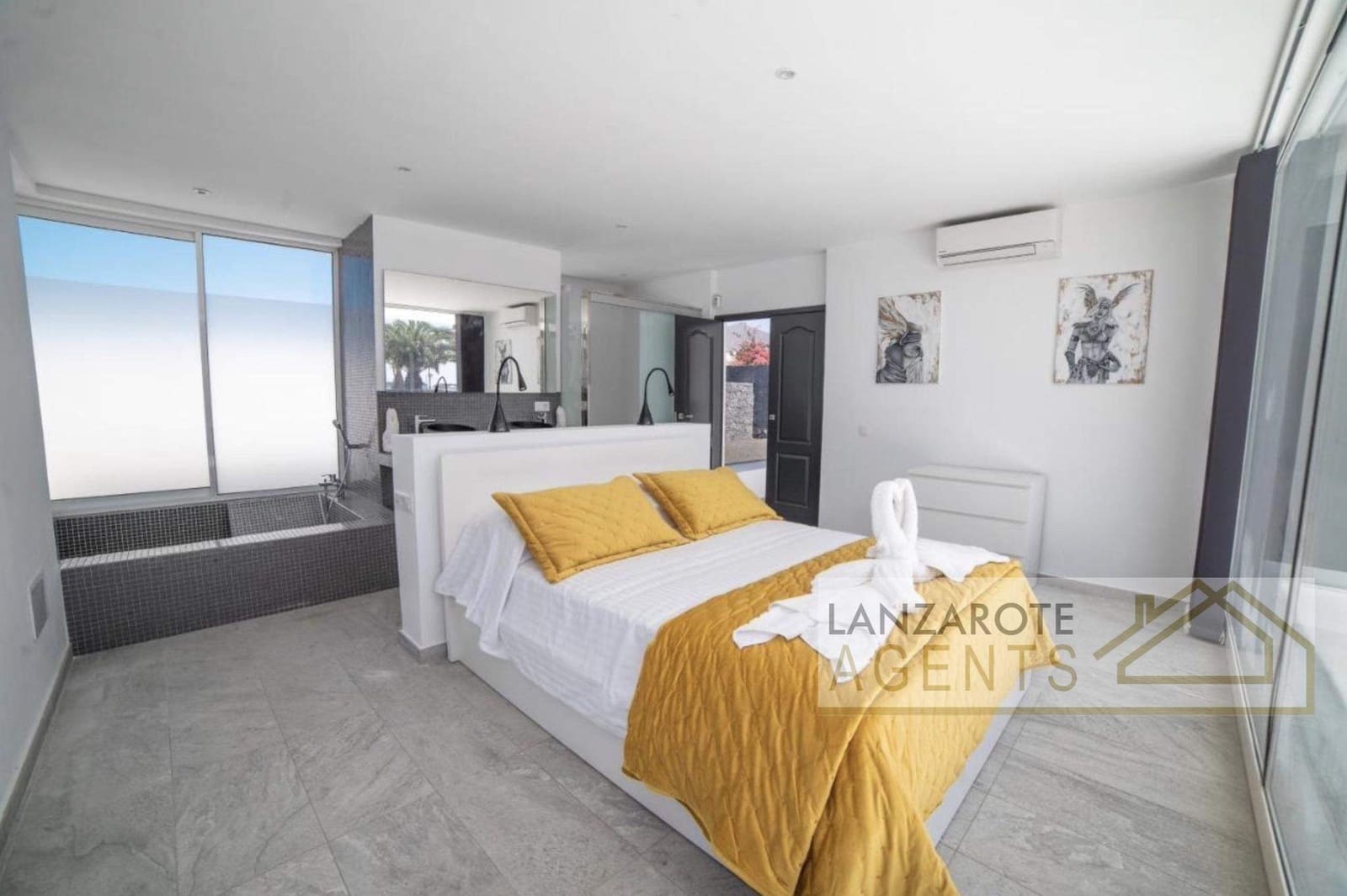 4 Zimmer Villa zu verkaufen in Playa Blanca - 1.350.000 € (Ref: 8813445)