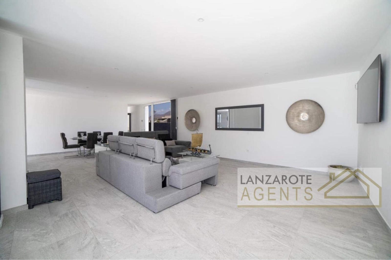 4 Zimmer Villa zu verkaufen in Playa Blanca - 1.350.000 € (Ref: 8813445)