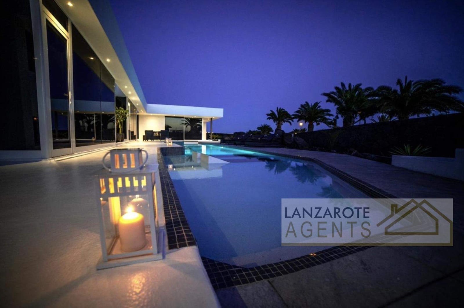 4 Zimmer Villa zu verkaufen in Playa Blanca - 1.350.000 € (Ref: 8813445)