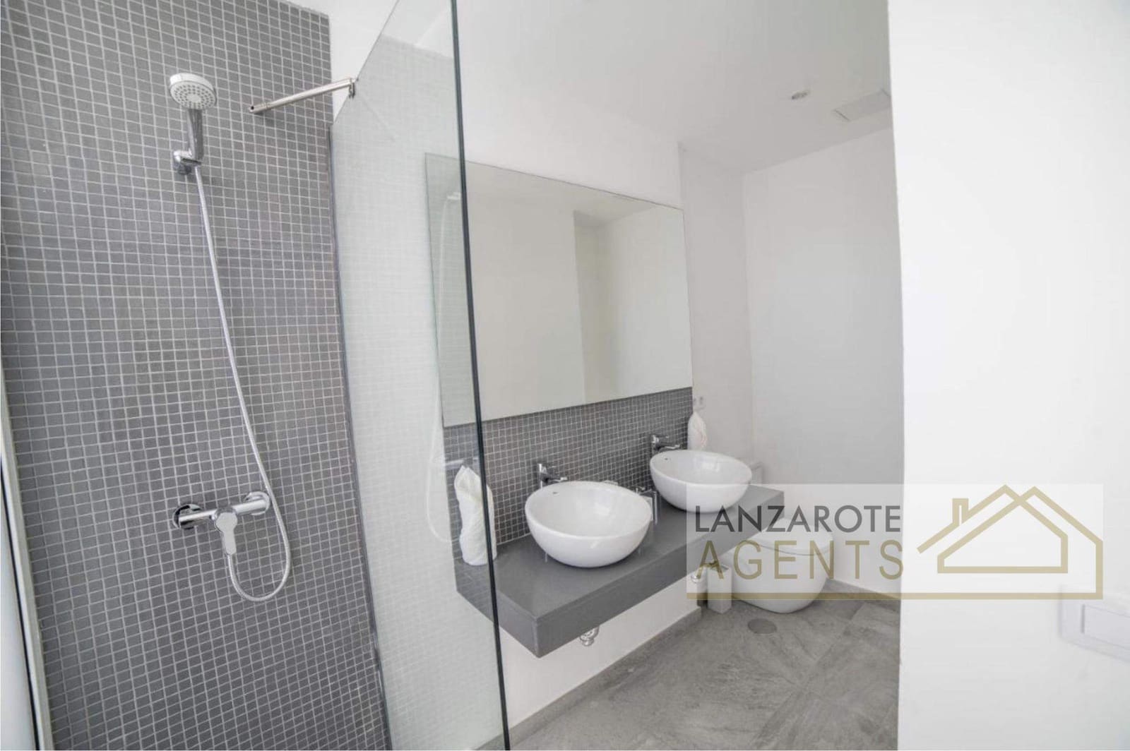 4 Zimmer Villa zu verkaufen in Playa Blanca - 1.350.000 € (Ref: 8813445)
