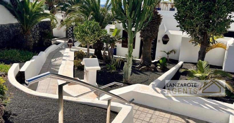 2 soveværelse Lejlighed til salg i Puerto del Carmen med swimmingpool - € 630.000 (Ref: 8813446)