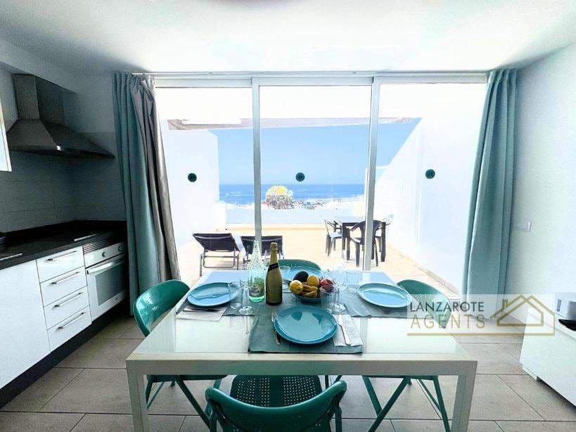 2 quarto Apartamento para venda em Puerto del Carmen com piscina - 630 000 € (Ref: 8813446)