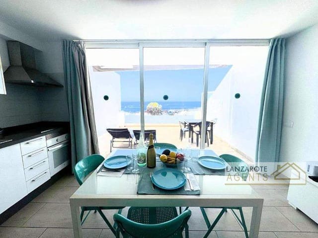 2 sypialnia Apartament na sprzedaż w Puerto del Carmen, Tías z basenem - 630 000 € (Ref: 8813446)
