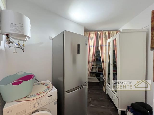 4 makuuhuone Paritalo myytävänä paikassa Playa Blanca, Yaiza - 529 000 € (Ref: 8960893)