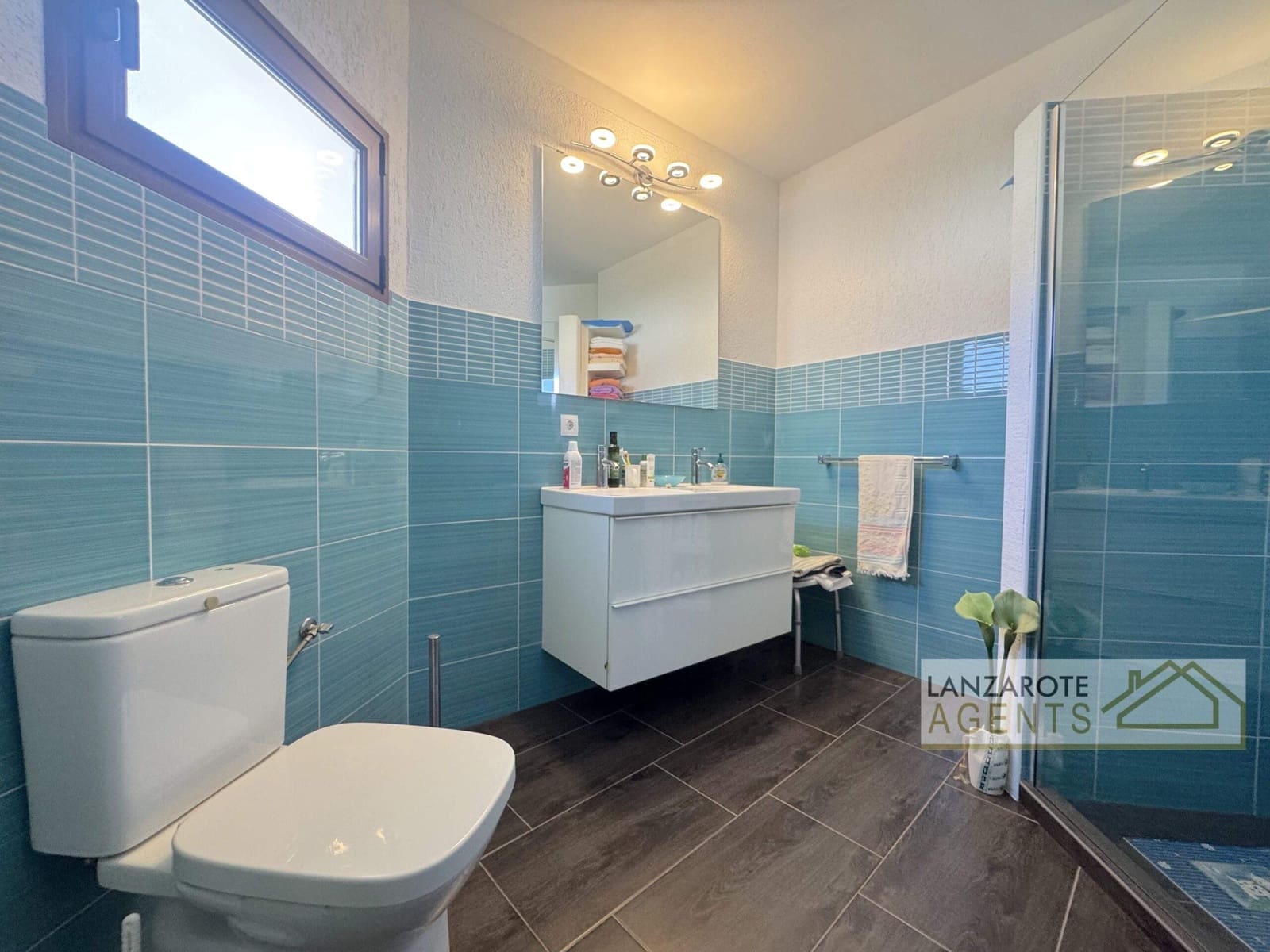 4 slaapkamer Halfvrijstaande villa te koop in Playa Blanca - € 529.000 (Ref: 8960893)