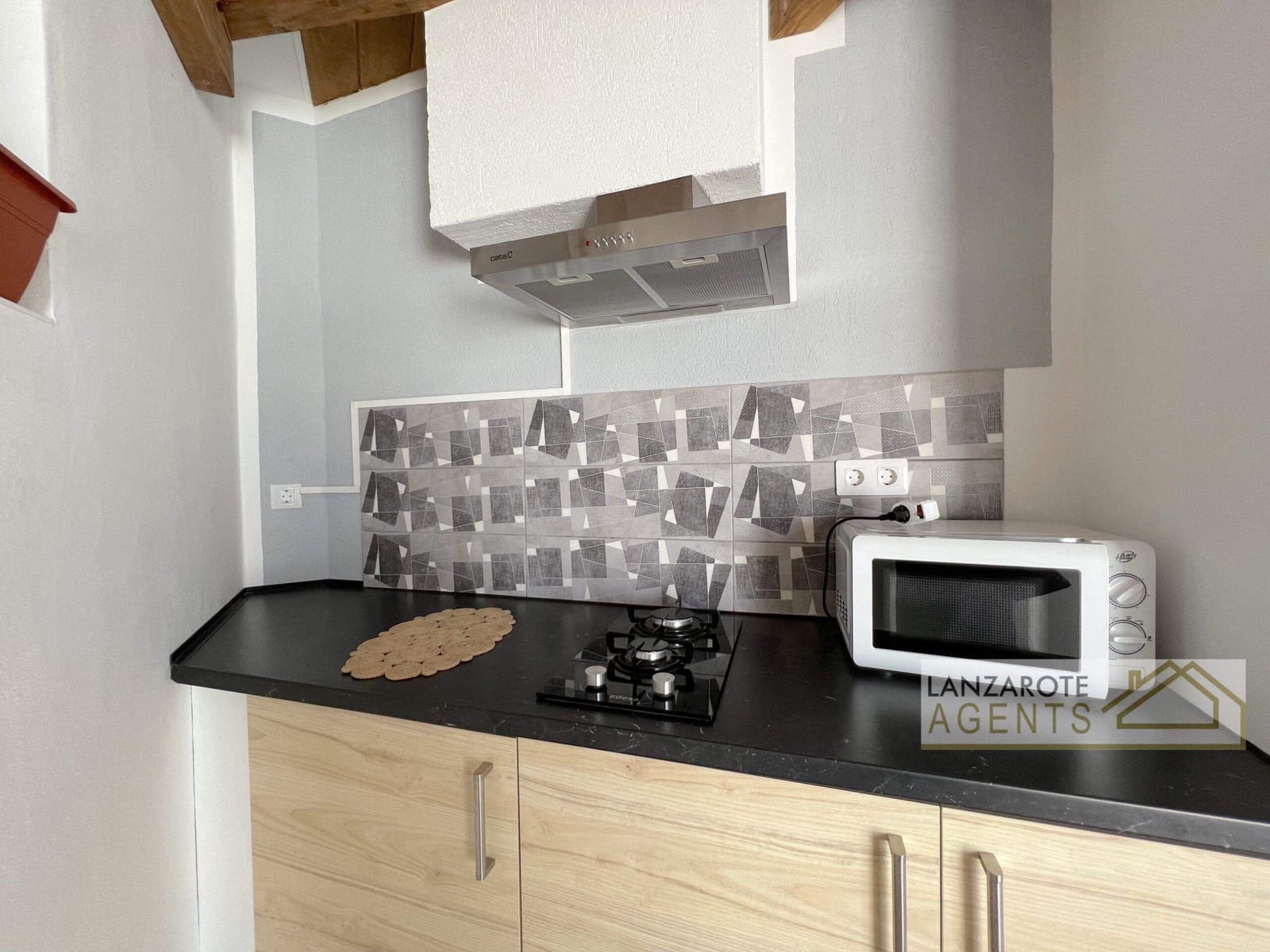 4 slaapkamer Halfvrijstaande villa te koop in Playa Blanca - € 529.000 (Ref: 8960893)