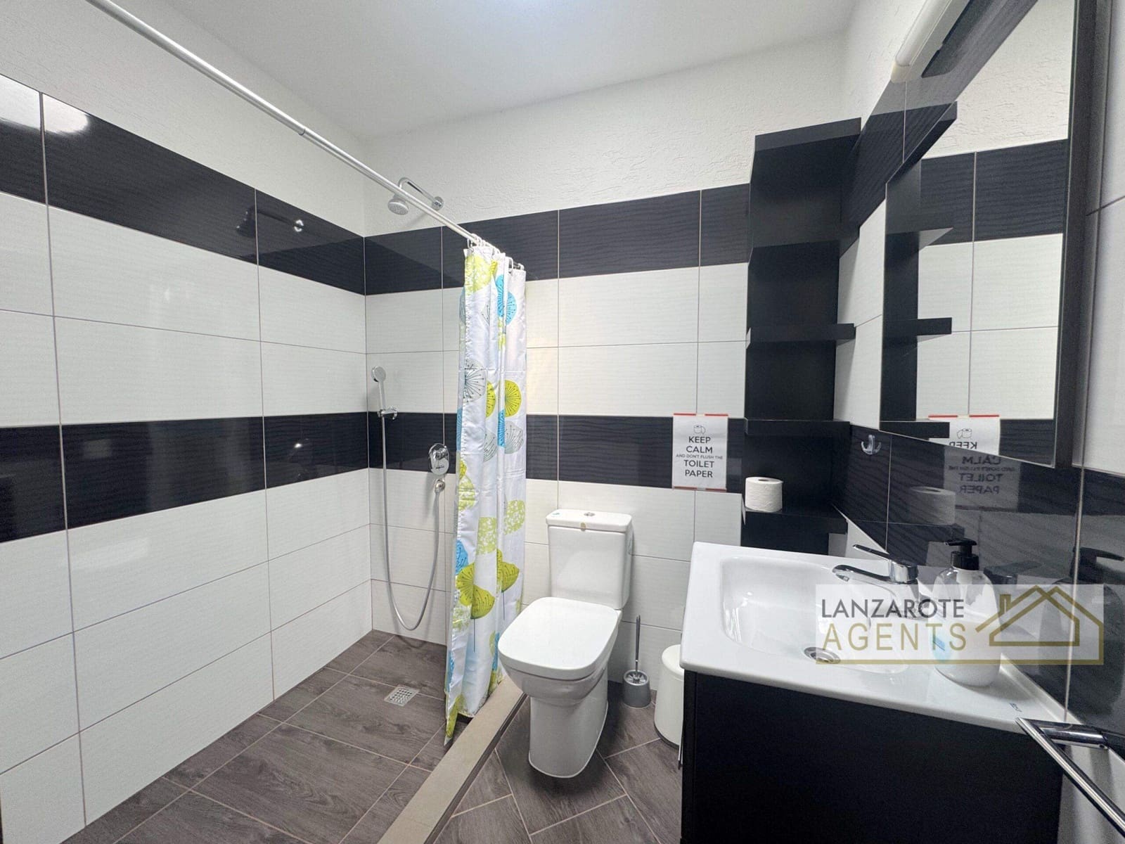 4 slaapkamer Halfvrijstaande villa te koop in Playa Blanca - € 529.000 (Ref: 8960893)