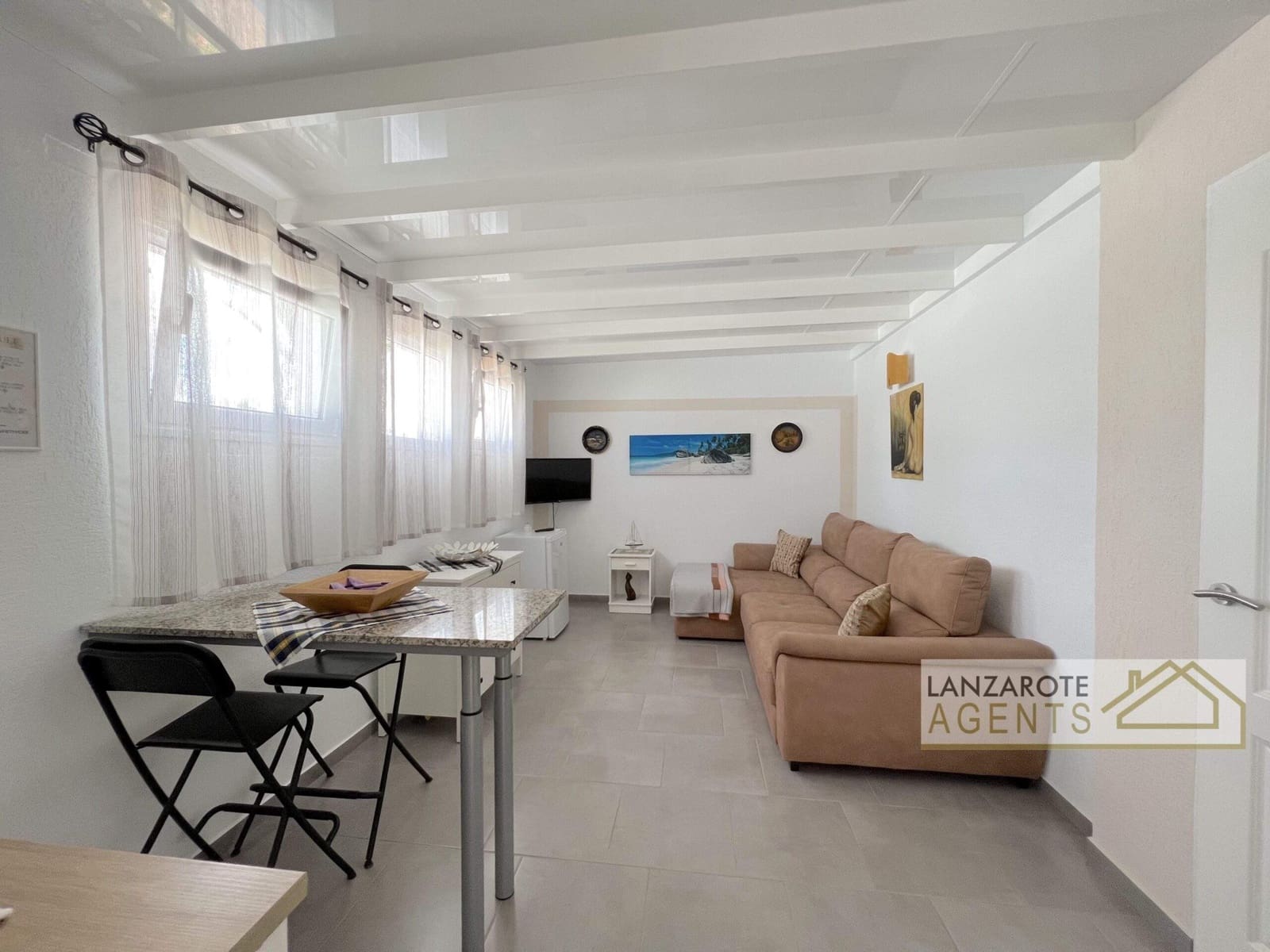 4 slaapkamer Halfvrijstaande villa te koop in Playa Blanca - € 529.000 (Ref: 8960893)