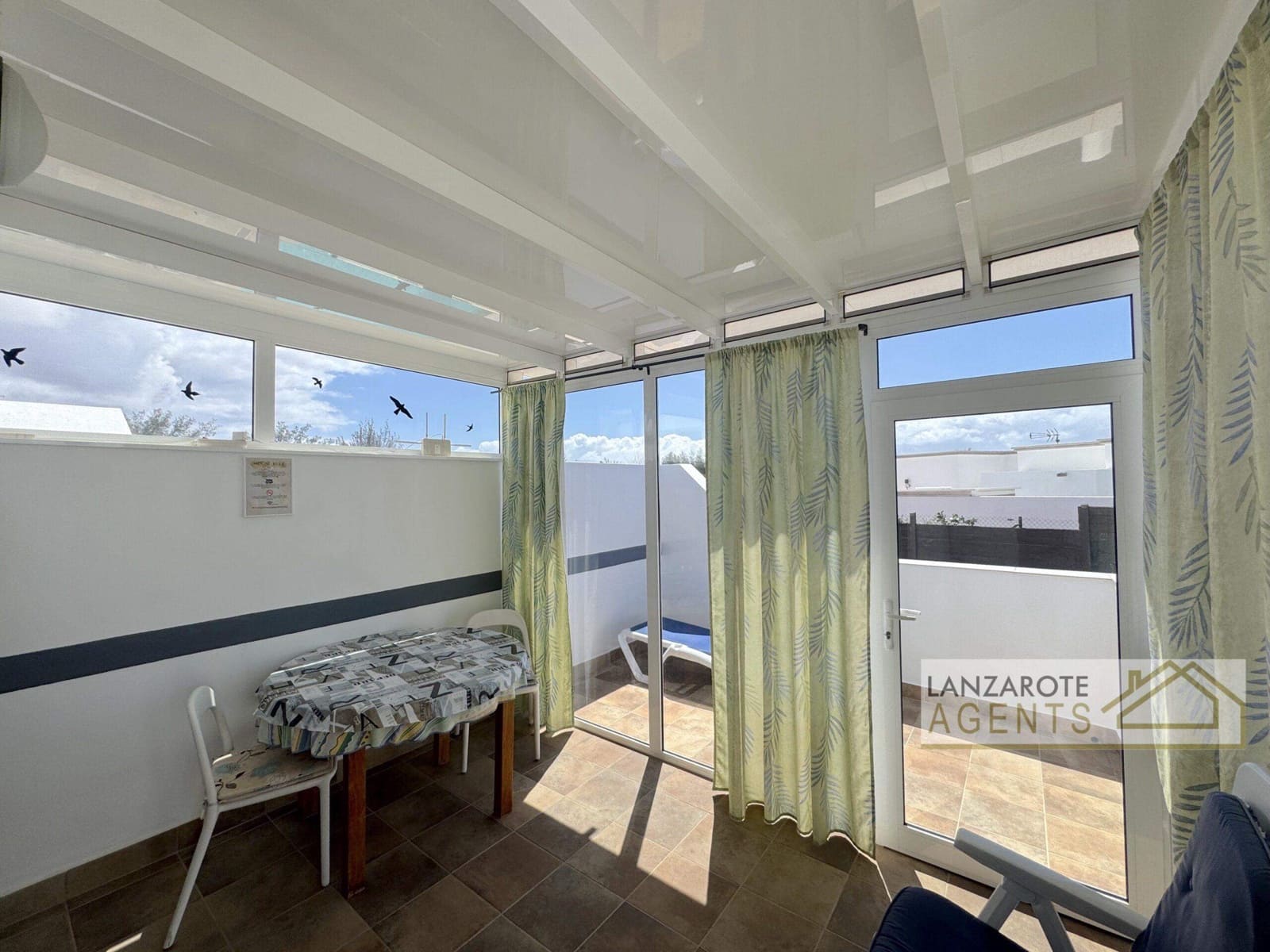 4 slaapkamer Halfvrijstaande villa te koop in Playa Blanca - € 529.000 (Ref: 8960893)