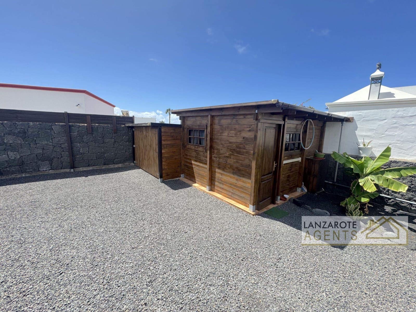 4 slaapkamer Halfvrijstaande villa te koop in Playa Blanca - € 529.000 (Ref: 8960893)