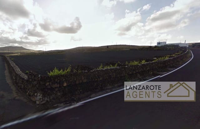 Rakentamaton maa myytävänä paikassa Teguise - 135 000 € (Ref: 8977712)