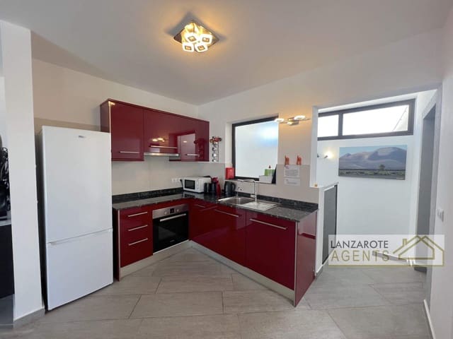 4 makuuhuone Huvila myytävänä paikassa Playa Blanca, Yaiza - 639 000 € (Ref: 8981837)