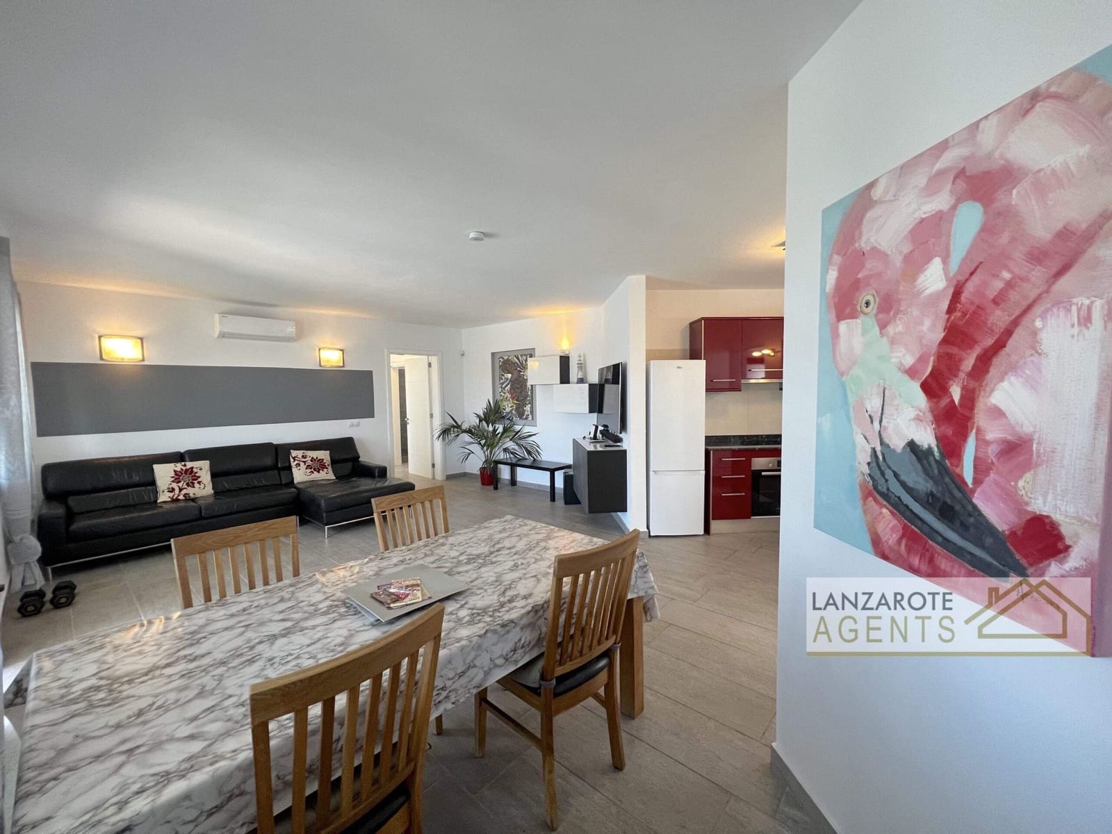 4 soveværelse Villa til salg i Playa Blanca med swimmingpool - € 575.000 (Ref: 8981837)