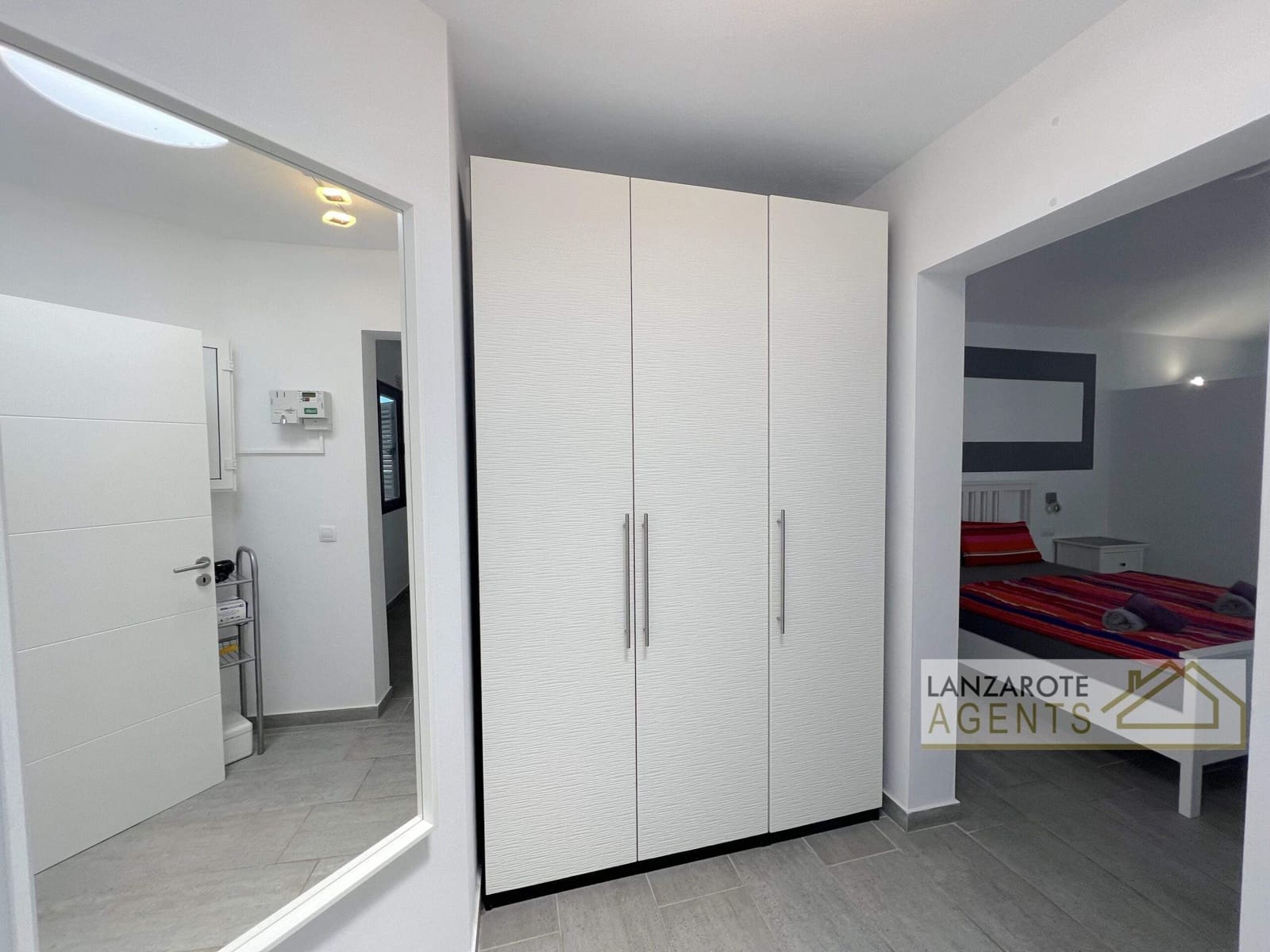 4 soveværelse Villa til salg i Playa Blanca med swimmingpool - € 575.000 (Ref: 8981837)