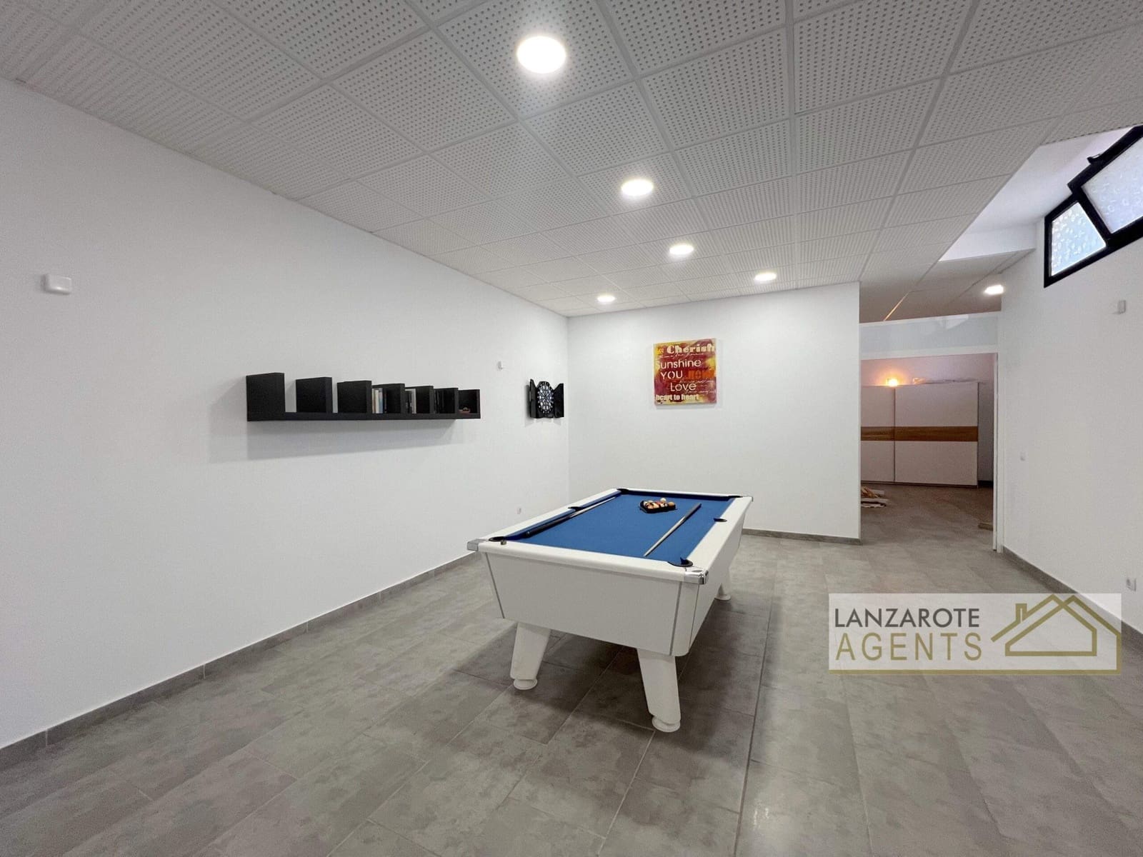 4 soveværelse Villa til salg i Playa Blanca med swimmingpool - € 575.000 (Ref: 8981837)