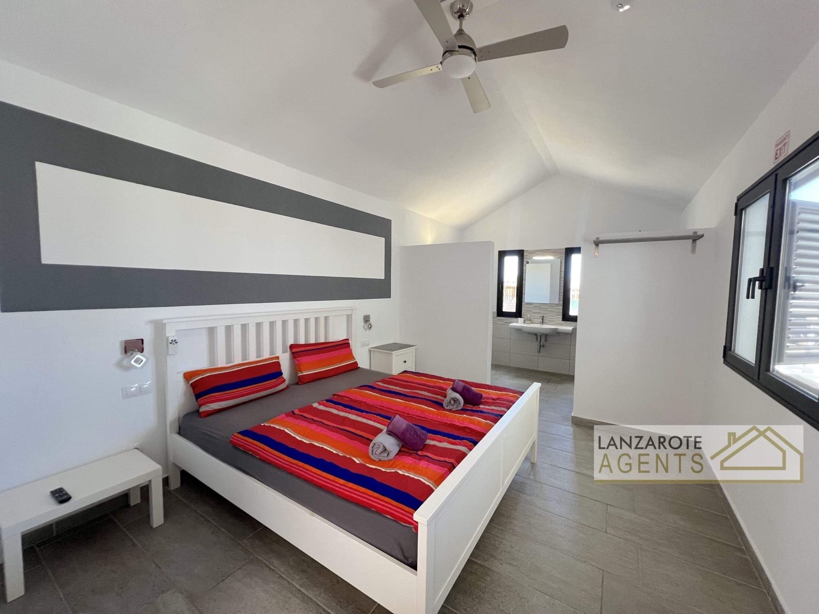4 soveværelse Villa til salg i Playa Blanca med swimmingpool - € 575.000 (Ref: 8981837)