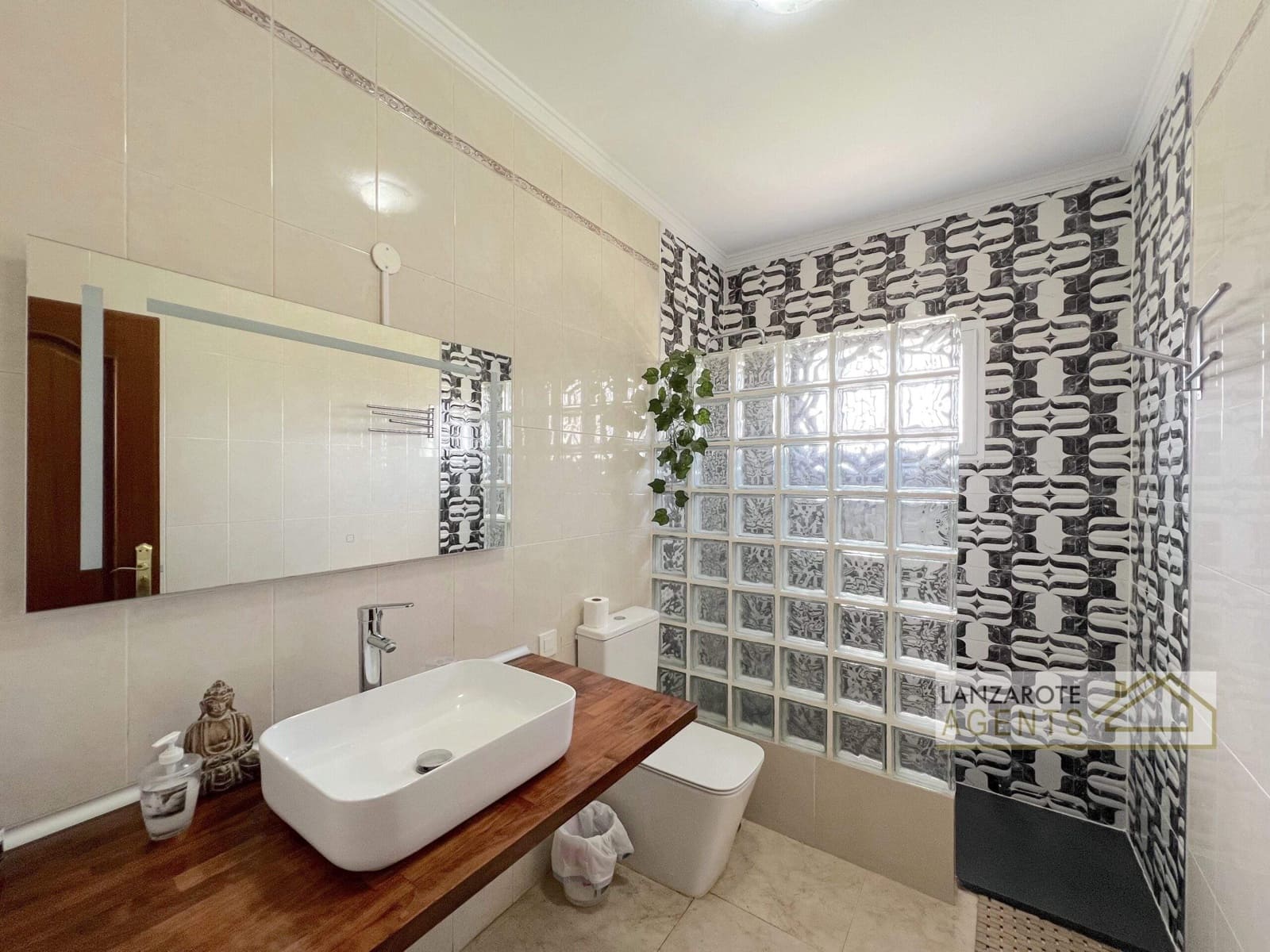 6 sypialnia Willa na sprzedaż w Playa Blanca z basenem - 645 000 € (Ref: 8997721)