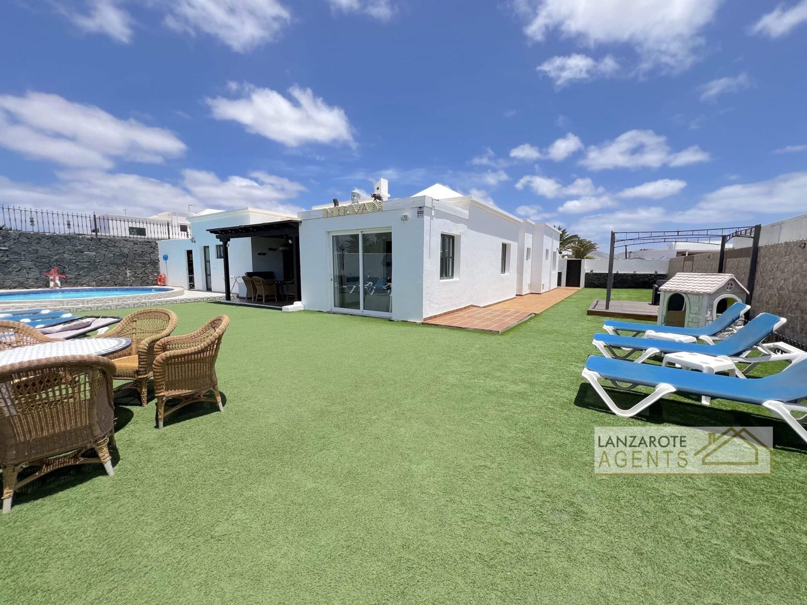 6 sypialnia Willa na sprzedaż w Playa Blanca z basenem - 645 000 € (Ref: 8997721)