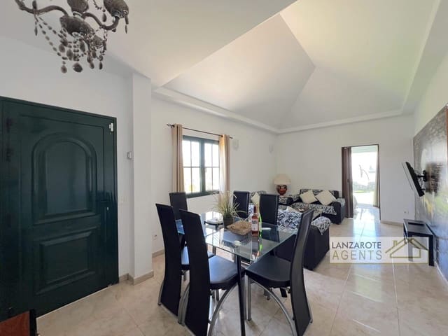 6 sypialnia Willa na sprzedaż w Playa Blanca, Yaiza z basenem - 645 000 € (Ref: 8997721)