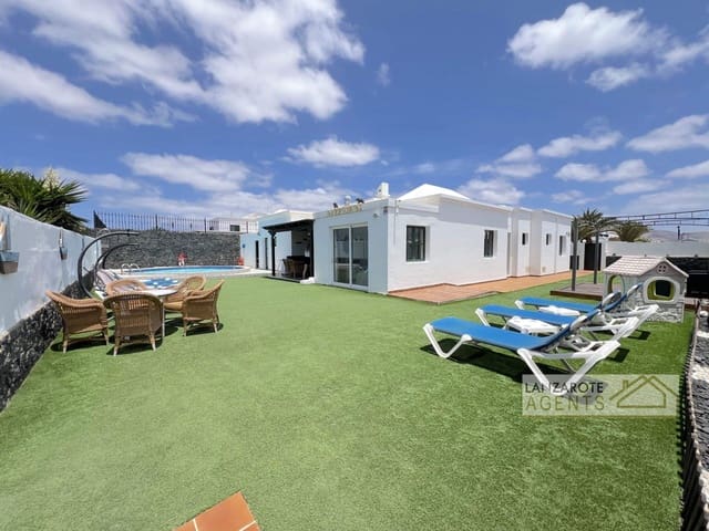 6 sypialnia Willa na sprzedaż w Playa Blanca, Yaiza z basenem - 645 000 € (Ref: 8997721)