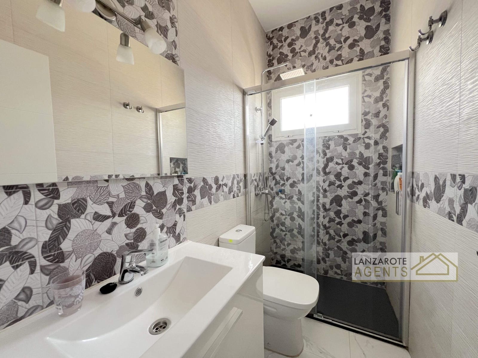 6 sypialnia Willa na sprzedaż w Playa Blanca z basenem - 645 000 € (Ref: 8997721)