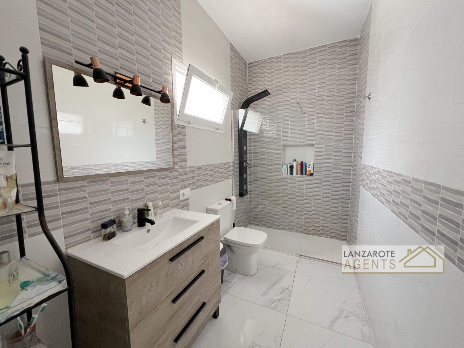 6 sypialnia Willa na sprzedaż w Playa Blanca z basenem - 645 000 € (Ref: 8997721)