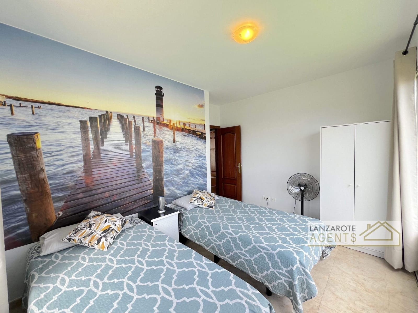 6 bedroom Villa for sale in Playa Blanca with pool - € 645,000 (Ref: 8997721)