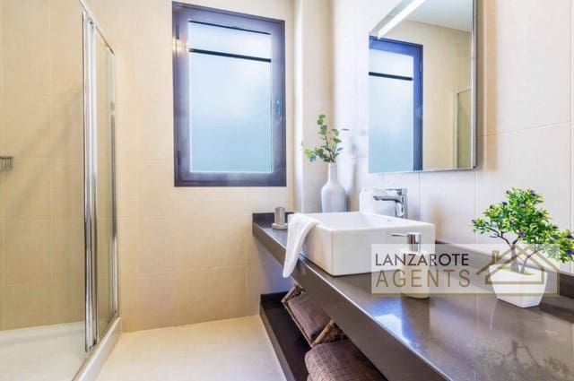 3 soveværelse Villa til salg i Playa Blanca, Yaiza - € 597.400 (Ref: 9103591)