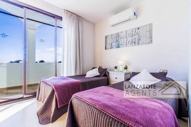 3 soveværelse Villa til salg i Playa Blanca, Yaiza - € 597.400 (Ref: 9103591)