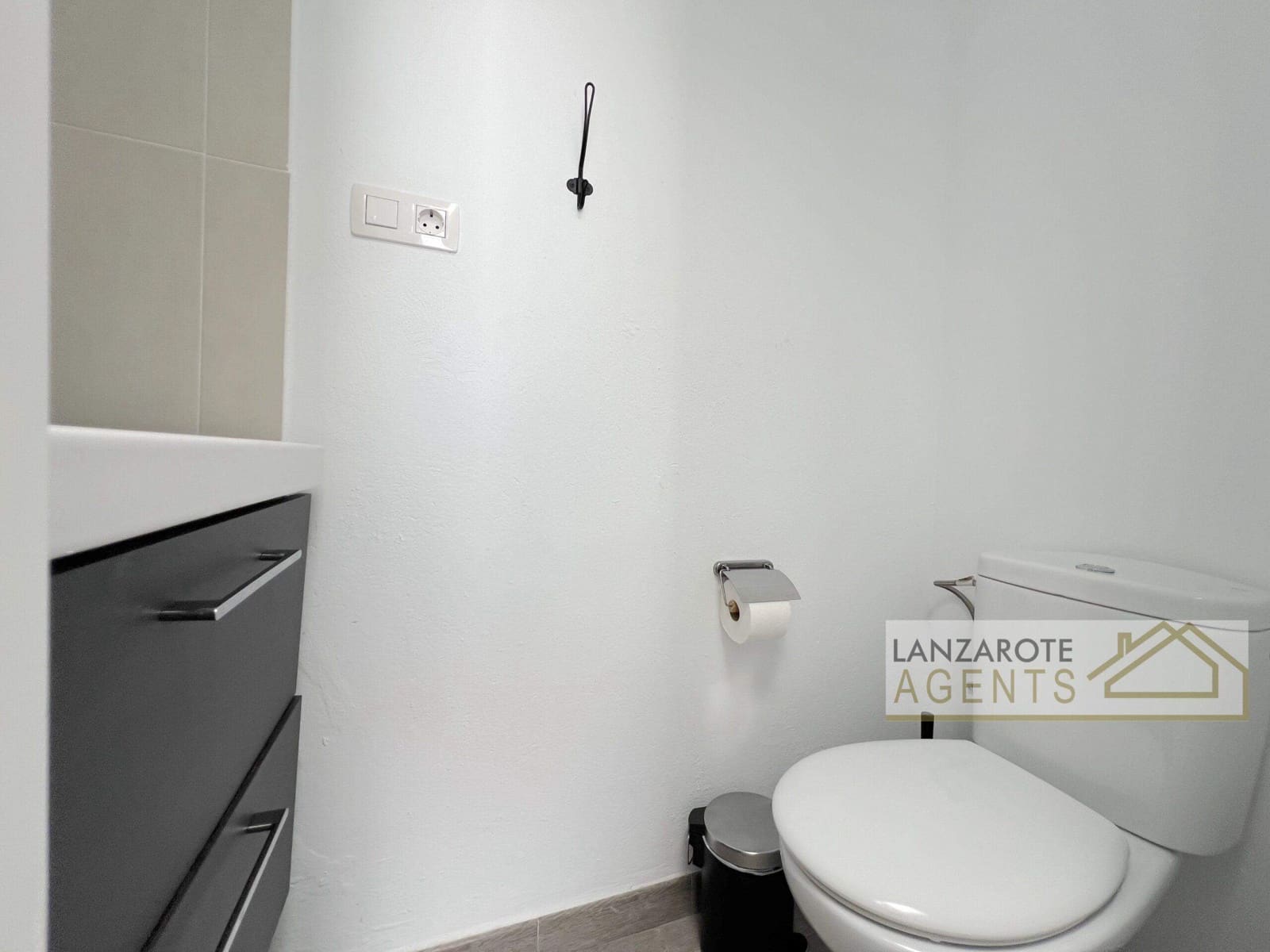 2 slaapkamer Villa te koop in Playa Blanca - € 415.000 (Ref: 9176974)