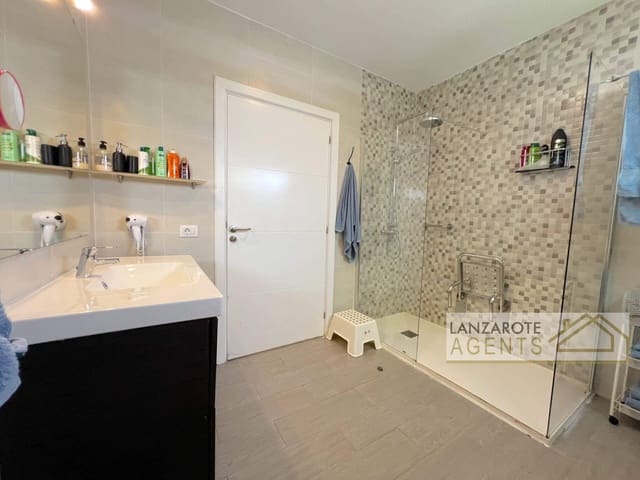 2 sovrum Villa till salu i Playa Blanca, Yaiza - 415 000 € (Ref: 9176974)