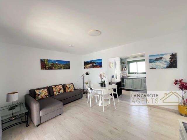 2 sovrum Villa till salu i Playa Blanca, Yaiza - 415 000 € (Ref: 9176974)