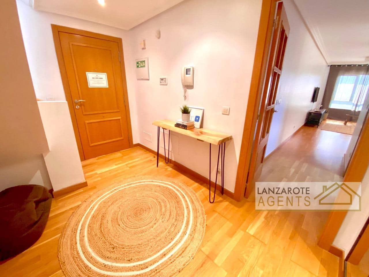 2 soverom Leilighet til salgs i Arrecife med garasje - € 295 000 (Ref: 9186023)