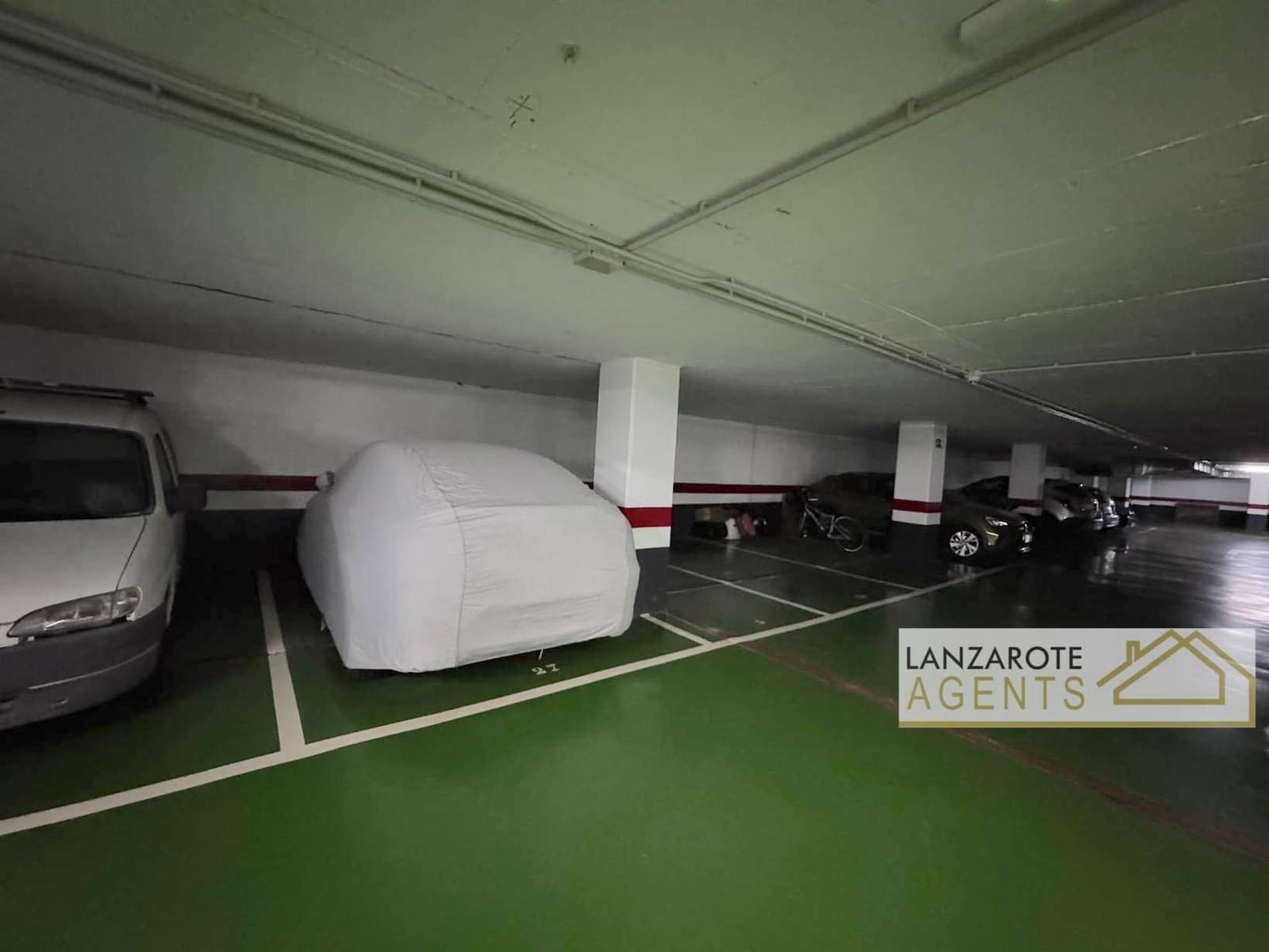 2 bedroom Apartment for sale in Arrecife with garage - € 295,000 (Ref: 9186023)