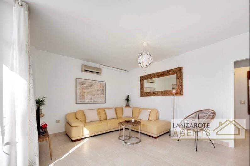 2 soveværelse Villa til salg i Puerto Calero med swimmingpool - € 529.000 (Ref: 9255859)